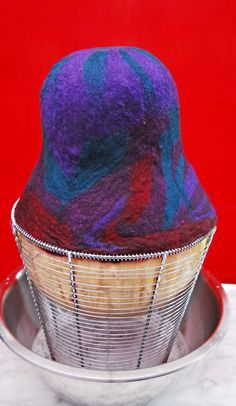 Felting Techniques, Felted Hats, Felted Hat, Funky Hats, Wet Felting Projects, Hat Tutorial, Felt Hats, Needle Felting Tutorials, Wet Felt