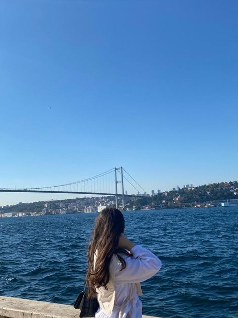 Boujee Style, Istanbul Pictures, Istanbul Turkey Photography, Istanbul Photography, Travel Picture Ideas, Cute Quick Hairstyles, Beautiful Profile Pictures, Black And White Picture Wall, Profile Pictures Instagram