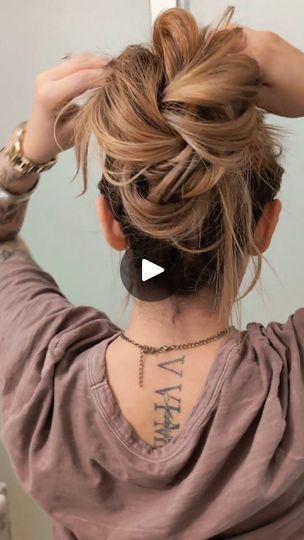 Quick Hairdos, Tousled Updo, Formal Hairstyles For Long Hair, Ponytail Hairstyles Easy, Ponytail Bun, Easy Bun Hairstyles, Grey Hair Styles For Women, Up Dos For Medium Hair, Easy Hair Updos