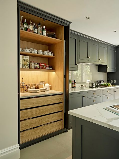 With beautiful oak interiors and a deep charcoal exterior, this spacious breakfast cupboard is the perfect addition to any kitchen. Offering practicality and convenience, we are in love with this design! You can learn more about this Battersea kitchen on our website! ⁠ .⁠ .⁠ .⁠ #kitcheninspo #kitchengoals #kitchenlove #kitchenstyle #kitchentrends #kitchensofinsta #instakitchen #realhomesofinstagram #kitchenideas #interiors4all #kitchendesignideas #kitcheninspiration #homereno #brayerdesign Breakfast Cupboard, Upstairs Kitchen, Dapur Rustic, Cupboard Pantry, Tall Kitchen Cabinets, Kitchen Extensions, Kitchen Dark, Shaker Kitchens, Model Dapur