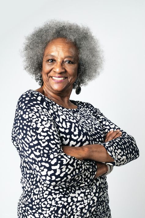 Proud black senior woman with afro hair | premium image by rawpixel.com / McKinsey Grandma Black, Woman With Afro, Elderly Woman, Afro Hair, Woman Reading, Model Release, Afro Hairstyles, Premium Photo, African American