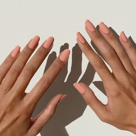 CND on Instagram: “@laurenladnier is a Self-Lover! Are you?” Peach Colored Nails, Cnd Vinylux, Peach Nails, Cnd Shellac, Sparkle Nails, Dipped Nails, Hot Nails, Yellow Nails, Nail Designs Spring