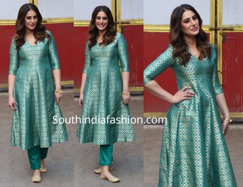 Nargis Fakhri in Raw Mango – South India Fashion Brocade Kurta, Raw Silk Kurta, New Dress Pattern, Silk Kurti Designs, Raw Mango, Indian Designer Suits, Simple Kurta Designs, Long Kurti Designs, Long Dress Design