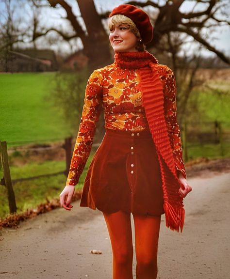 70s Inspired Outfits, High Neck Long Sleeve Top, Eclectic Clothing, 60s 70s Fashion, 60s And 70s Fashion, Mode Hippie, 70s Inspired Fashion, 70s Outfits, 70’s Fashion