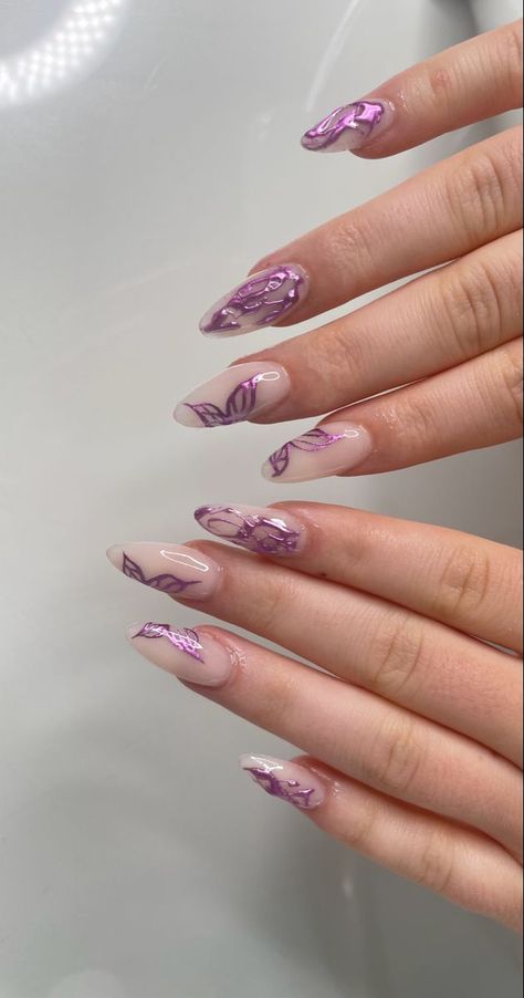 Purple Nail Butterfly, Fairy Nail Inspiration, Purple Butterflies Nails, Pink Chrome Butterfly Nails, Butterfly Chrome Nails, Nail Butterfly Designs, Butterfly Purple Nails, Nail Ideas Butterfly, Nail Chrome Designs