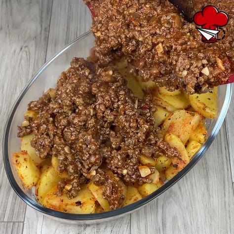 Ground Beef And Potato Recipes Oven, Ground Beef And Potato Recipes, Recipe Ground Beef, Hamburger And Potatoes, Beef Entrees, Ground Beef Rice, Ground Beef Recipe, Ground Beef And Potatoes, Hamburger Casserole