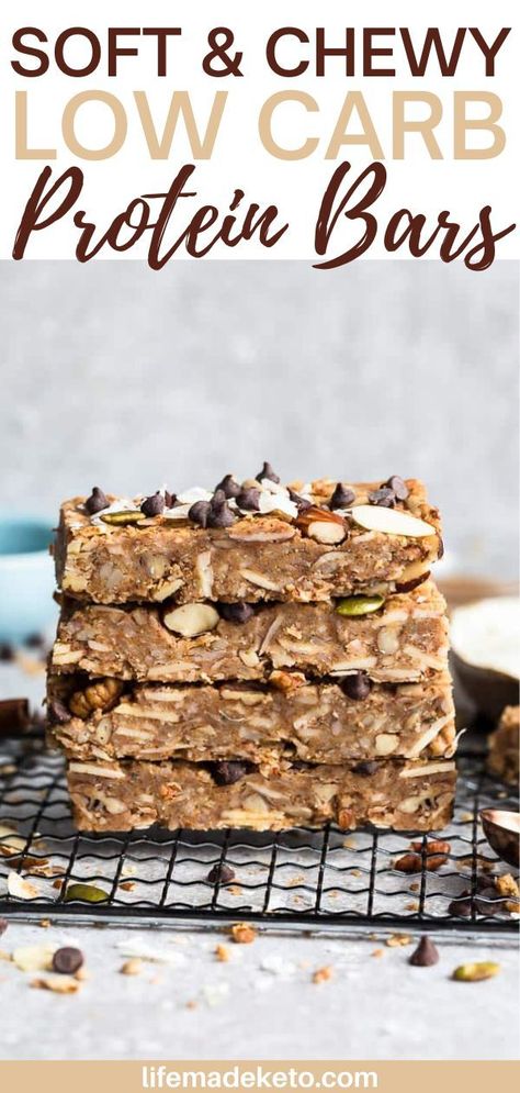 35 minutes · Vegetarian Gluten free · Makes 16 · Soft & Chewy Low Carb Protein Bars a healthy on the go snack for those busy weeks. Low Carb Protein Bars are soft, chewy and the perfect keto friendly after work-out or snack on-the-go. Grain free… Keto Granola Bars, Low Carb Granola Bars, Keto Protein Bars, Dolce Poche Calorie, Keto Lunches, Low Carb Protein Bars, Low Carb Granola, Beauty Bites, Sugar Free Snacks