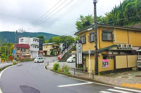 Hakone is a small town in #Japan with a population of about 14000 people. Its scenic beauty its proximity to #Tokyo and the ability to see Mount Fuji on a clear day attract lots of tourists. We reviewed the main attractions: https://ift.tt/3cRnW1O Japan Small Town Aesthetic, Japanese Seaside Town, Japan Small Town, Small Town Apartment, Small Japanese Town, City Reference, Japan Town, Japan Purple, Japan Scenery