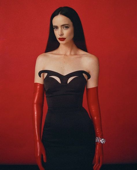 Krysten Alyce Ritter, Kristen Ritter, Krysten Ritter, Cool Costumes, Creative Fashion, Celebrities Female, Alabama, Strapless Dress Formal, Celebrity Style