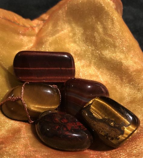 Neutral Icons, Spiritual Medium, Floating In Space, Mahogany Obsidian, Brown Gemstone, Gold And Red, Witch Aesthetic, Brown Aesthetic, Tigers Eye