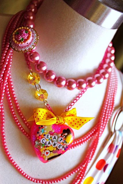 Pink is Pretty Eat Cake Sprinkle Resin Necklace by athinalabella1, via Flickr Kawii Accessories, Cake Necklace, Decora Accessories, Candy Boutique, Pink Jewels, Diy Resin Art, Resin Necklace, Retro Aesthetic, Harajuku Fashion