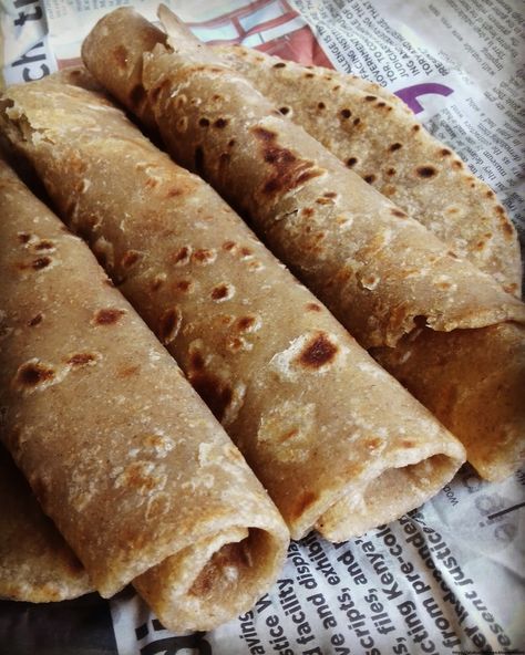 Kenyan Chapati, Nan Recipe, Loose Weight Food, Chapati Recipes, Wheat Recipes, Kitchen Recipe, Cooking Pan, Chapati, Cooking Techniques