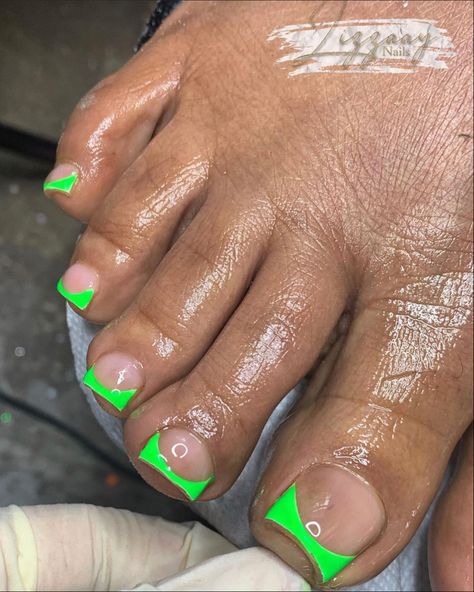 Green Toe Nails, French Tip Pedicure, Nails Transparent, French Toe Nails, French Tip Toes, Lime Green Nails, Green Acrylic Nails, Gel Toe Nails, Acrylic Toes