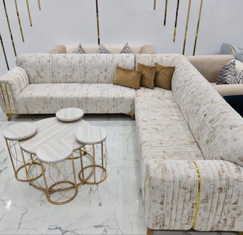 L Shaped Sofa Designs, Sofa Couch Design, Trendy Sofas, Luxury Sofa Living Room, Sofa Design Wood, Latest Sofa Designs, Indian Bedroom, Luxury Sofa Design, Sofa L