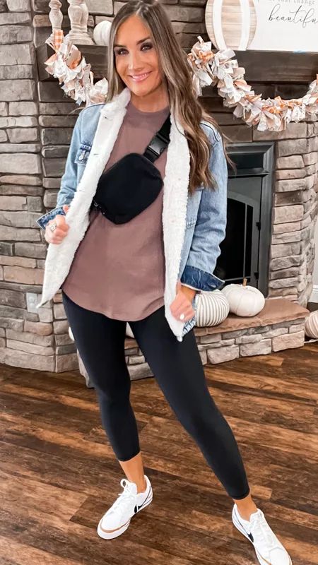 Casual Friday Outfits Fall, Black Leggings Fall Outfit, Spring Outfits With Leggings, Casual Winter Outfits Cold Weather, Cute Simple Fall Outfits, Fall Jackets Outfit, Outfits Leggins, Mom Outfits Fall, Trendy Mom Outfits