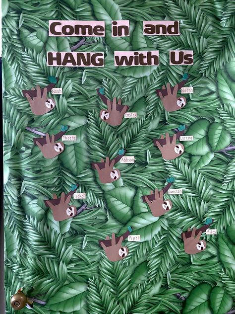 Daycare door. School art door. Decorating door ideas. Sloths. Sloth Bulletin Board Ideas, Sloth Bulletin Board, Daycare Door Ideas, Sloth Decor, Baby Artwork, Nametags For Kids, Teacher Boards, Kids Class, Door Decorations Classroom