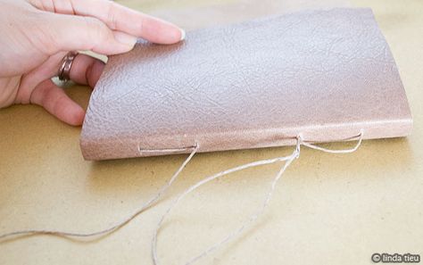 how to bind a leather book Longstitch Bookbinding, Handcrafted Books, Notebook Binding, Book Tutorial, White Cupboards, Bookbinding Tutorial, Long Stitch, Book Binding Diy, Binding Tutorial