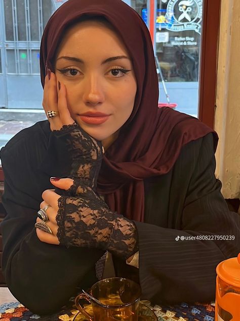 Dark Feminine Outfits Hijab, Goth Hijabi, Modest Makeup, Hijab Poses, Hijabi Brown Aesthetic, Hijabi Girls Aesthetics, Dark Feminine Aesthetic Hijabi, Office Shoes For Women, Hijabi Makeup