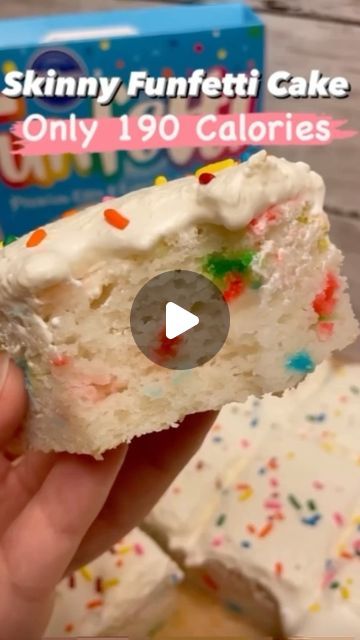 Regular Cake, Cake Mix Cupcakes, Low Cal Dessert, Protein Mug Cakes, Funfetti Cake Mix, Sugar Free Cake, Protein Cake, Nonfat Greek Yogurt, Ww Desserts