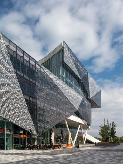 Nieuwegein City Hall and Cultural Center | 3XN Architects #3XN #3XNArchitects #Hall Art Museum Architecture, Bank Project, City Hall Architecture, Shopping Mall Design, Building Design Plan, Metal Facade, Outdoor Buildings, Mall Design, Architecture Model House