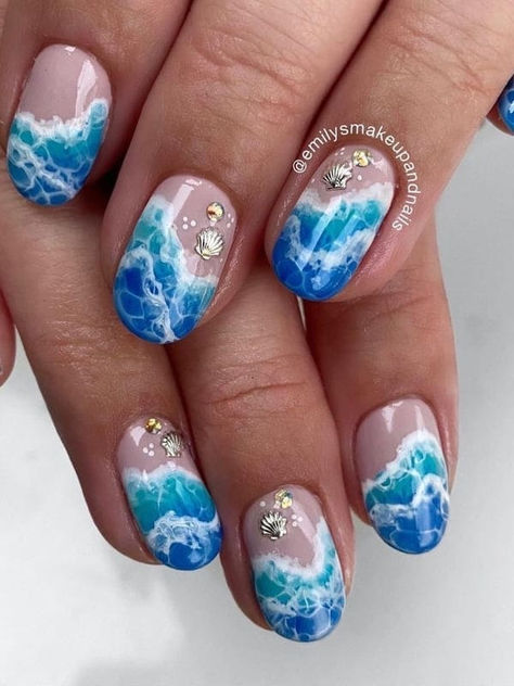 ocean blue beach nail design Wave Nail Design, Ocean Nail Art, Beach Themed Nails, Cruise Nails, Wave Nails, Palm Tree Nails, Beach Nail Designs, June Challenge, Beach Nail