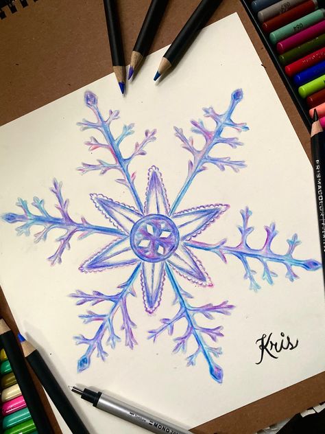 Realistic snowflake drawn with colored pencils Drawing Of Snowflakes, Snowflake Pencil Drawing, Snowflakes Sketch, Christmas Colored Pencil Drawings, Snowflake Drawing Art, Winter Drawing Ideas Sketch, Winter Drawings Pencil, Pencil Drawing Christmas, Christmas Card Aesthetic