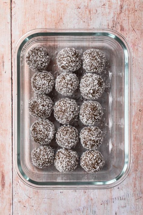 Bliss Balls Recipe - Baby Friendly Frooze Balls Recipe, Protein Balls Healthy, Sugar Free Snacks, Baby Ball, Bliss Balls, Free Snacks, Protein Ball, Refined Sugar, Balls Recipe