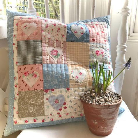 Helen Phillips, Heart Cushion, Charm Quilt, Patchwork Pillow, Cushion Pattern, Blanket Stitch, Vintage Heart, Easy Projects, Quilt Sewing