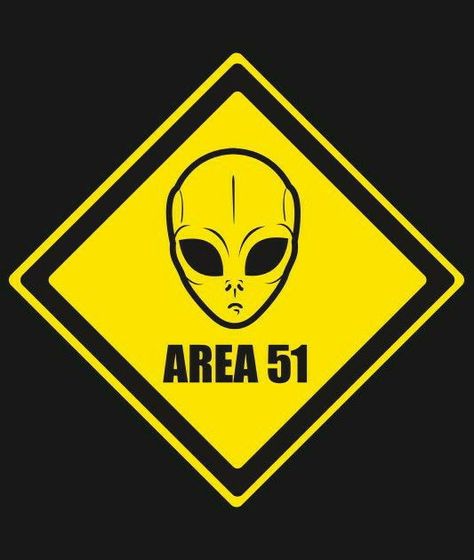 Tato Tradisional, Funny Road Signs, Alien Aesthetic, Decorating Bookshelves, Arte Alien, Alien Design, Aliens And Ufos, Alien Art, Funny Signs