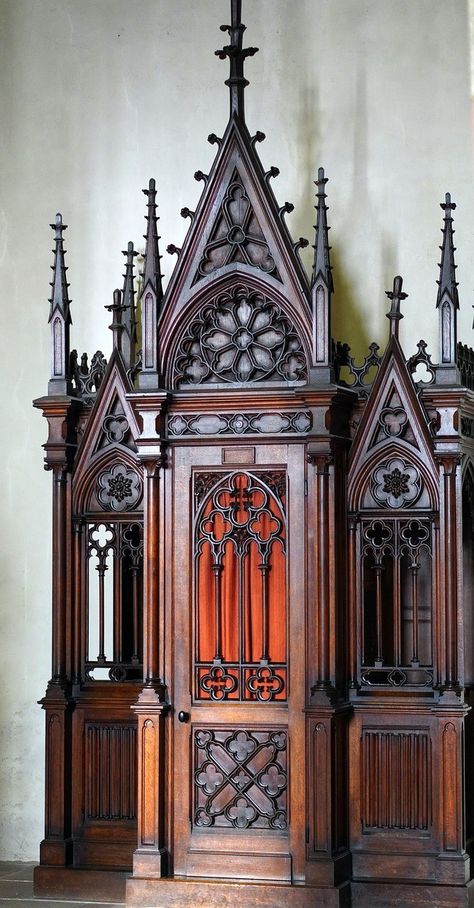 Gothic Revival Furniture, Goth Architecture, French Gothic Architecture, Wood Carving Furniture, Gothic Pattern, Revival Architecture, Gothic Furniture, Gothic Church, Goth Home