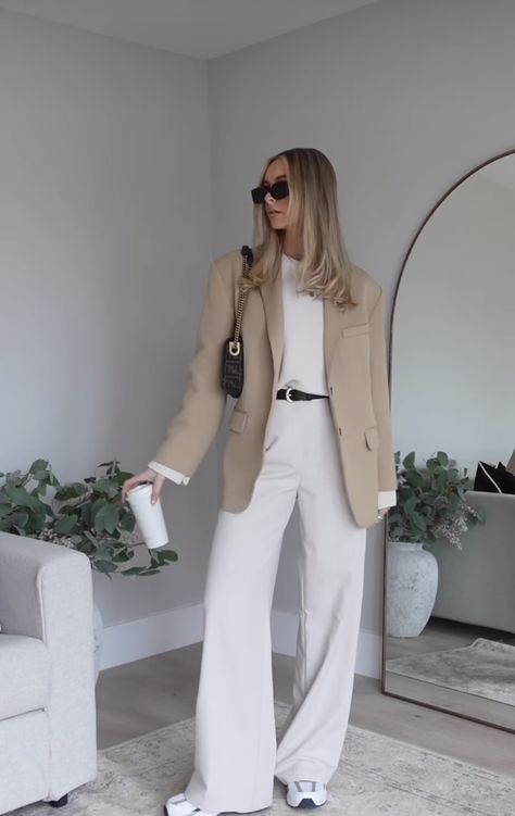 Cream Color Fashion, Ivory Trousers Women Outfit, Vanilla Blazer Outfit, Cream Blazer Outfit Winter, White Jeans And Blazer Outfit, Cream Tailored Trousers Outfit, Witte Pantalon Outfit, Cream Wool Blazer Outfit, White Blazer Work Outfit