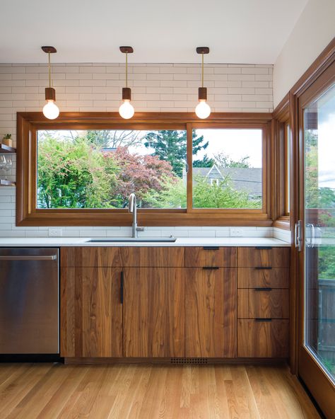 Residential Window Trends - Taryn Whiteaker Modern Wood Windows, Simple Window Design, Wood Window Design Modern, Dapur Kotor, Modern Kitchen Wallpaper, Kitchen Window Design, House Window Design, Residential Windows, Wood Window