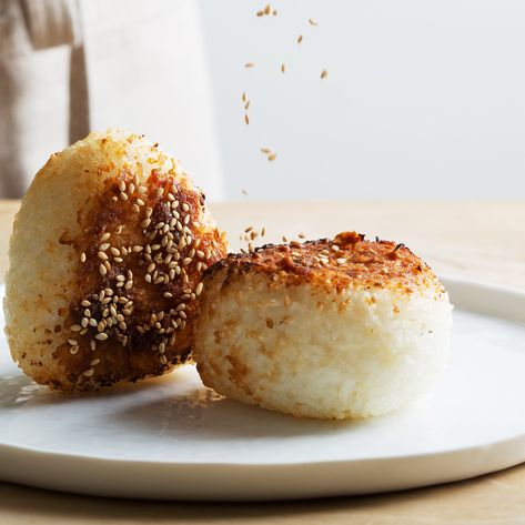 Miso Yakionigiri (Grilled Miso Rice Balls) Miso Rice, Grilled Rice, Miso Butter, Red Miso, Fantasy Food, Healthy Grains, Miso Soup, Rice Balls, Toasted Sesame Seeds