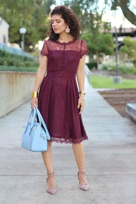 Blue Bag Outfit, Dress Shoes Outfit, Burgundy Dress Shoes, Dress In Fall, Red Outfits, Blue And Burgundy, Color Shoes, Dressy Skirts, Seasonal Color Analysis