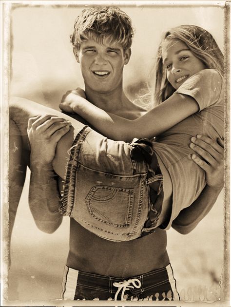 Abercrombie Fitch Aesthetic, Abercrombie Models, American Apparel Ad, Clothing Ads, Hollister Style, Beach Couple, Hampstead Heath, 2000s Aesthetic, Couple Session