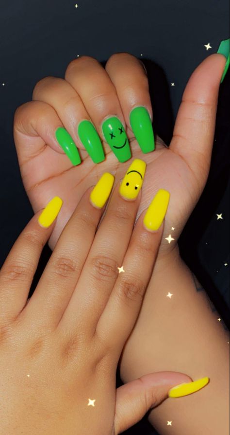 Short Coffin Neon Nails, Neon Solid Nails, Neon Nails Solid Color, Cute Bright Nails, Neon Coffin Nails, Summer Stiletto Nails, Neon Yellow Coffin Nails, Bright Summer Acrylic Nails, Blue And Silver Nails