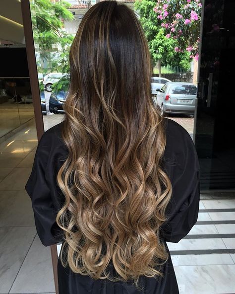 Brown Hair Balayage, Super Hair, Long Layered Hair, Hair Inspiration Color, 7k Followers, Beautiful Long Hair, Hair Inspo Color, Long Hair Cuts, Brunette Hair