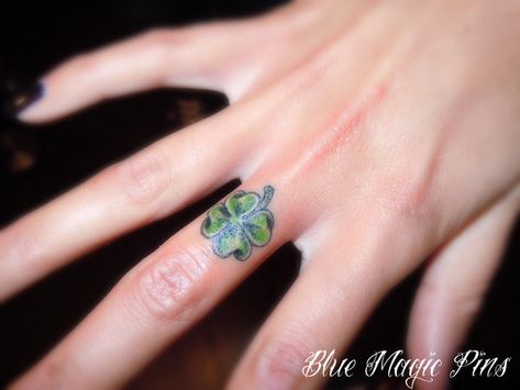 22 Little Clover Finger Tattoo Infinity Finger Tattoos, Elephant Finger Tattoo, Diamond Finger Tattoo, Bow Finger Tattoos, Shamrock Tattoo, Finger Rose Tattoo, Middle Finger Tattoos, Heart Tattoo On Finger, Tiny Finger Tattoos