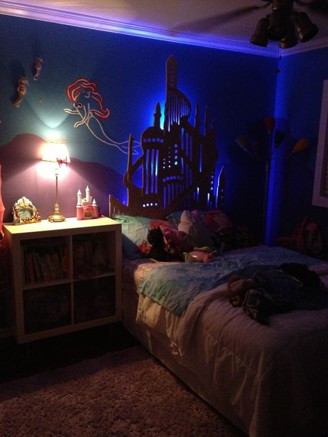 Maggie) i got my favourite room, the little mermaid! Ariel Bedroom, Little Mermaid Bedroom, Mermaid Themed Bedroom, Little Mermaid Room, Mermaid Decor Bedroom, Disney Themed Rooms, Mermaid Room Decor, Casa Disney, Deco Disney