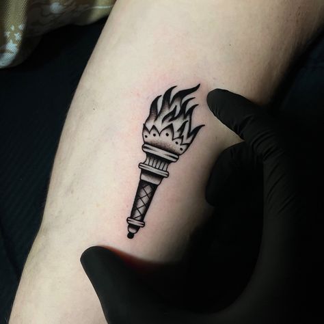 Mini tattoo traditionaltattoo Simple Torch Tattoo, Flame Torch Tattoo, Greek Torch Tattoo, American Traditional Torch Tattoo, Liberty Torch Tattoo, Torch Tattoo Design, Traditional Torch Tattoo, Traditional Tattoo Torch, Rebirth Tattoos