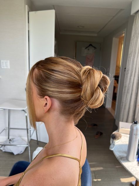 Sleek bun braided bun bridesmaids hairstyles Bridesmaid Things, Bridesmaids Hairstyles, Sleek Bun, Bridal Hair Updo, Braided Bun, Hair Updo, Bridesmaid Hair, Hair Updos, Wedding Hair