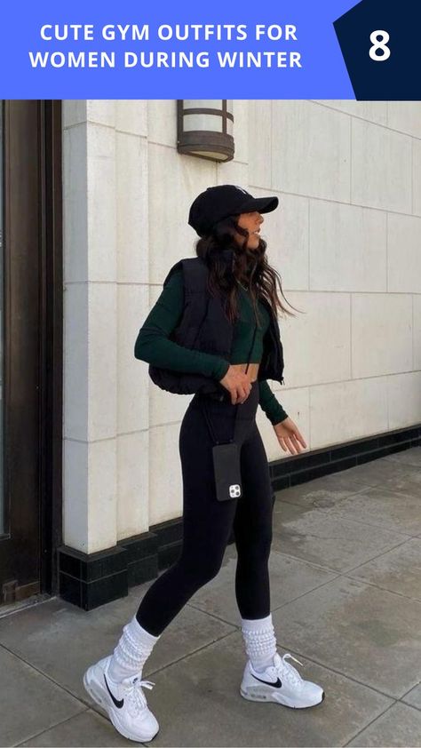 "Groene crop tops en zwarte leggings"
"Gewatteerde winterbodywarmers"
"Sportieve outfits voor koud weer"
"Casual gymkleding dames"
"Fitnessoutfits voor buiten" Cute Gym Outfits For Women, Gym Outfits Winter, Gym Outfits For Women, Women Gym Outfits, Workout Outfits Winter, Cute Outfits With Leggings, Winter Activewear, Stylish Leggings, Black Leotard