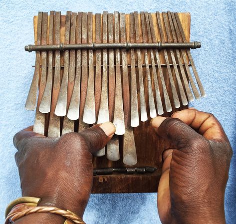 Zimbabwean Culture, Ancient Zimbabwe, Reading Pointers, Xmen Oc, African Instruments, Zimbabwe History, Wrist Injuries, Art Alevel, African Traditions