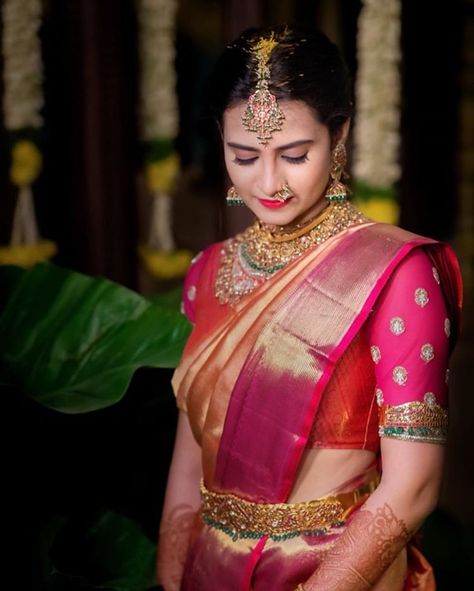 Hyderabad Bridal Inspiration on Instagram: “Bridal shower ❤️ . Photo by @vijayeesam #bridesofhyderabad #bride #bridalinspiration #weddingideas #bridal #weddingphotography…” South Indian Weddings, Bridal Silk Saree, Wedding Saree Indian, Dress Indian Style, South Indian Wedding, Wedding Bridal Jewellery, Blouse Design Models, South Indian Bride, Bridal Photography