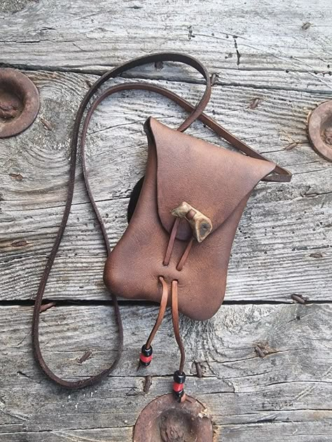 Medicine Necklace, Leather Medicine Pouch, Leather Utility Belt, Moccasin Pattern, Medicine Bags, Medicine Pouch, Powder Horn, Medicine Bag, Leather Diy Crafts