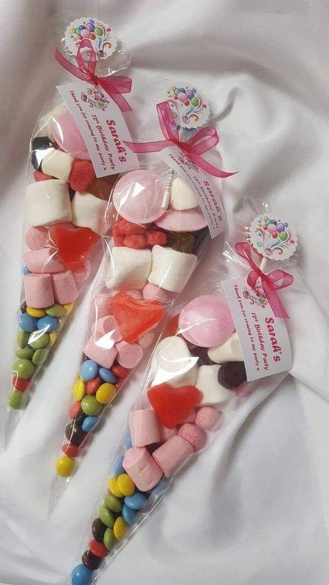 Candy Bags Ideas Birthday, Market Day Ideas, Candy Gifts Diy, Candy Birthday Party, Bridal Gift Wrapping Ideas, Diy Gift Set, Home Diy Ideas, Diy Decor Ideas, Home Diy Decor