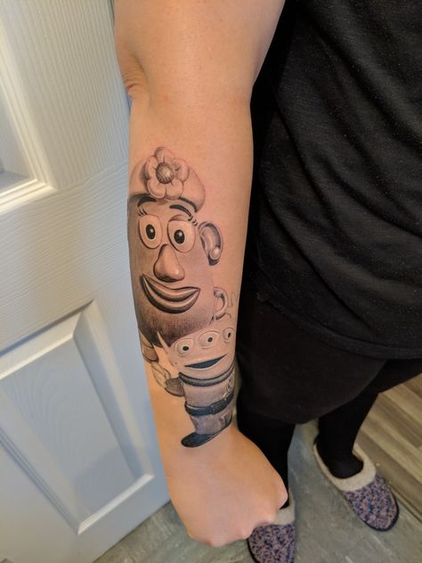 Alien and mrs potato head so far Mrs Potato Head Tattoo, Toy Story Tattoo, Story Tattoo, Mrs Potato Head, Head Tattoo, Potato Heads, Potato Head, Head Tattoos, Tattoo Sleeve