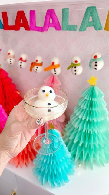 Kara Whitten on Instagram Snowman Mimosa, Snowman Drink, Sorbet Mimosa, Xmas Brunch, 200k Followers, Lemon Sorbet, Winter Onederland, Drink Ideas, Holiday Cocktails