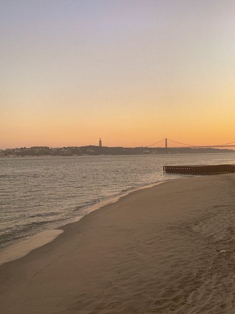 Lisbon Aesthetic, Lisbon Beaches, Sunset Aesthetic Beach, Sunset Cruise, Sunset Aesthetic, Writing Stuff, Aesthetic Beach, Beige Aesthetic, Beach Aesthetic