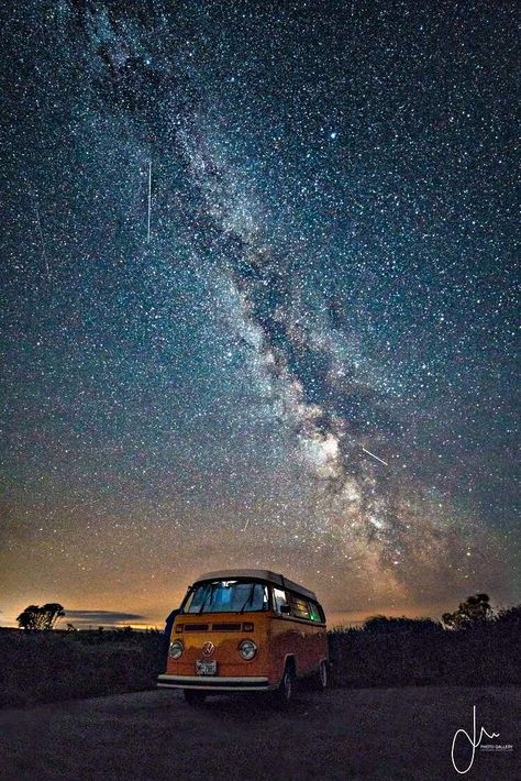 The Art Of Photography, Art Of Photography, Modern Society, Image Nature, Travel Van, Top Travel Destinations, Jolie Photo, Travel Photographer, Vw Bus